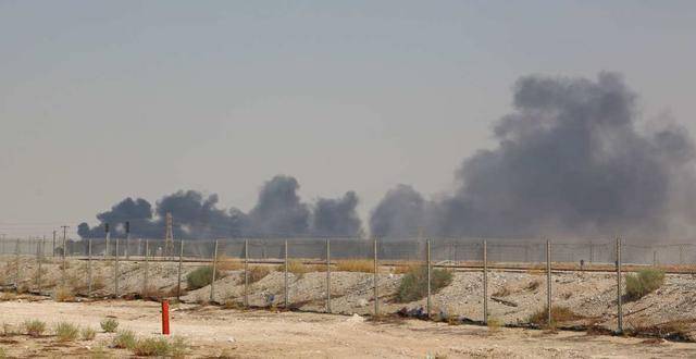 沙特国王贴身侍卫遭刺杀,几天前刚被解雇,大批