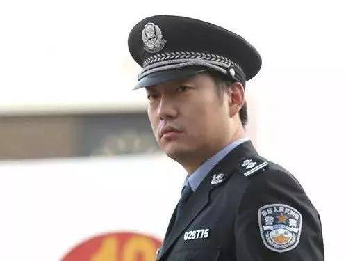 高宝来事迹,请点击文字: 新华社:"警察爷爷"高宝来