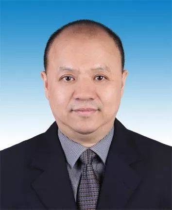 王东文出任深圳第二外国语学校校长