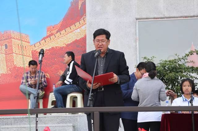 在文化的殿堂里自由舞蹈——十一高校长杨天笑在"庆祝新中国七十华诞