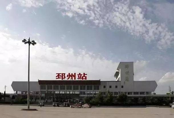 邳州烫发新趋势：美丽之旅从这里开始