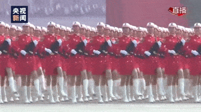 最后来看一段超燃混剪 90秒看完大阅兵徒步方队