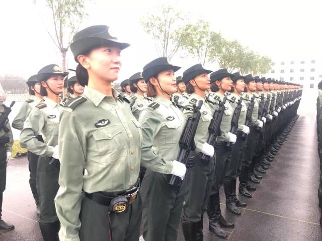 26岁莱芜姑娘是国庆女兵方队教练,为阅兵放弃研究生复试!