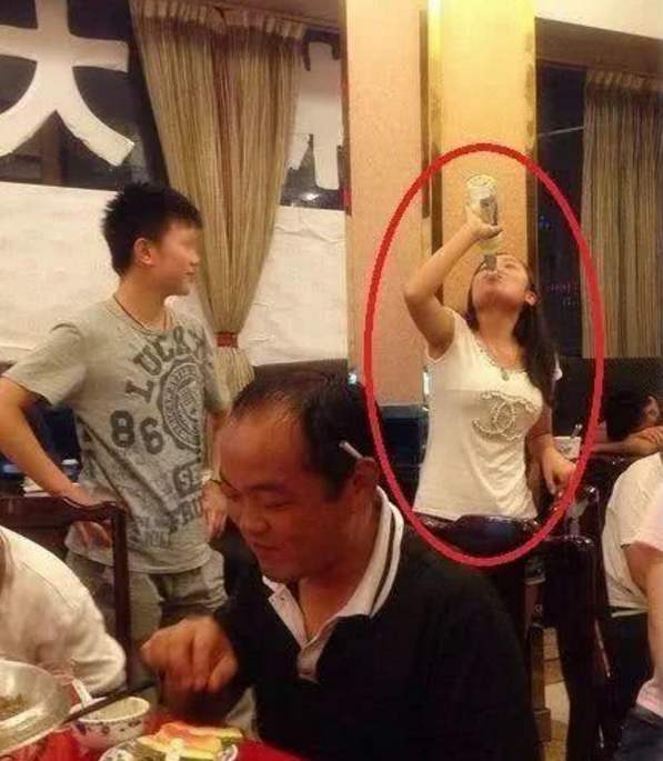 9,为什么看别人泡妞就那么容易呢,而我自己泡妞却那么困难呢?