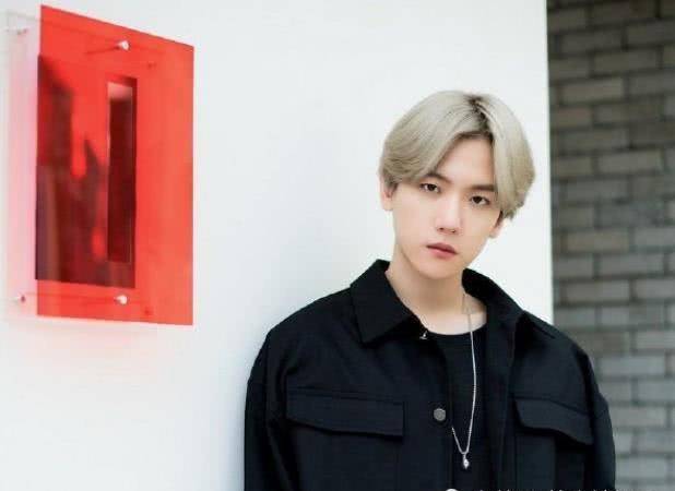 大量的曝光度虽然很好,但李秀满先生也别把边伯贤给累坏啊!