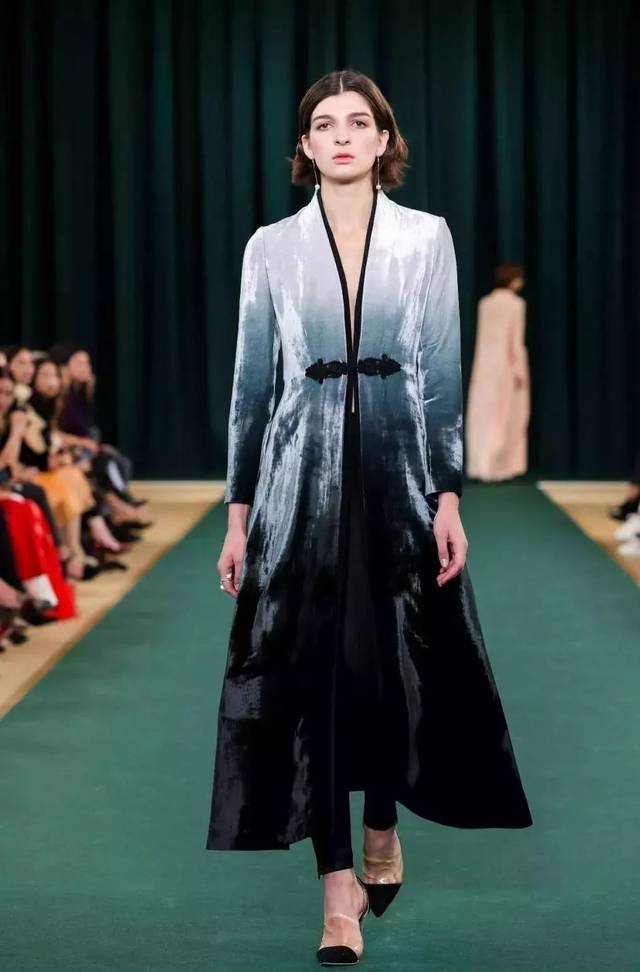 最美中国风品牌盖娅传说2020春夏大秀