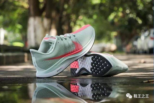 满足你的速度幻想！Nike Zoom Pegasus 35 Turbo飞马35测评！_