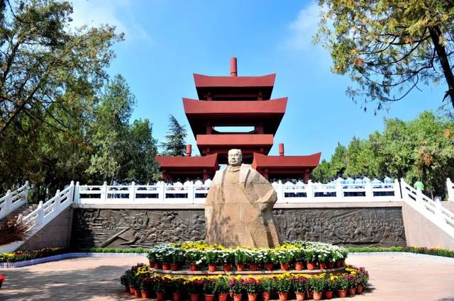 马陵山举办宿北大战浮雕揭幕暨红色文化教育园开园典礼