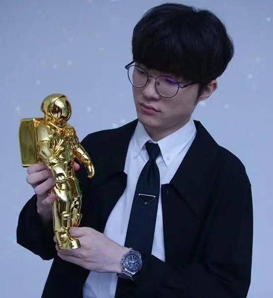 飞科大魔王终于意识到自己有钱了_手机搜狐网