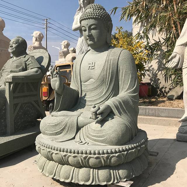 佛祖石雕像胸前万字符,为何观音像没有