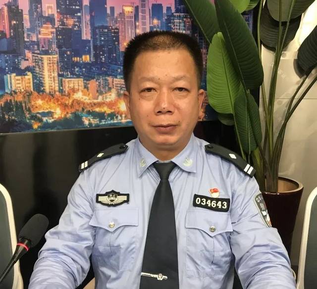 一系列变革,今天请到武汉市公安局洪山区分局张家湾检查站民警张忠华