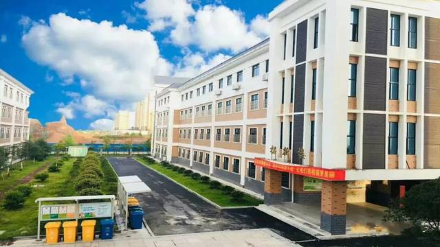 九年一贯制公立宜春市经都学校