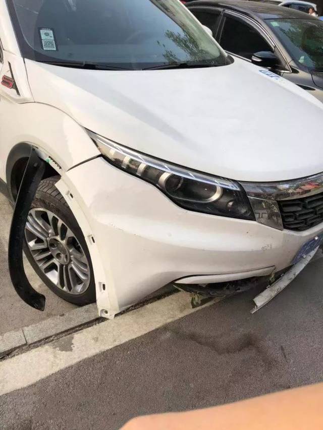 英德的共享汽车撞坏了可以不用负责?简直荒谬之极!