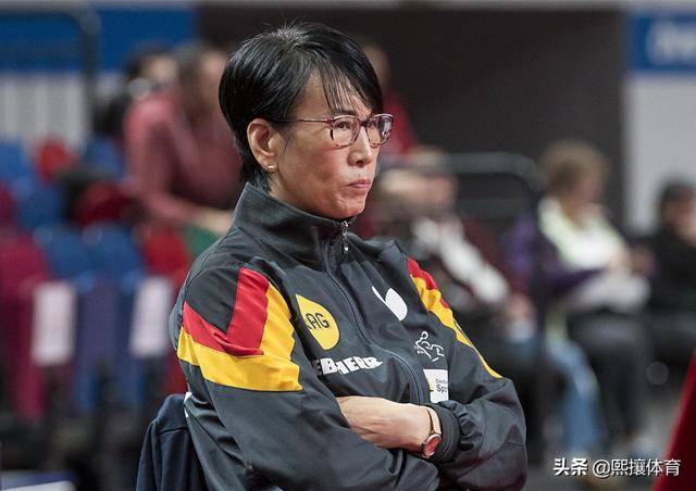 施婕已担任德国乒乓球女队主帅多年,她经验丰富,以"中西合璧"的执教