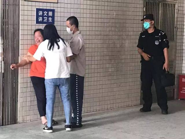 河源監獄一名服刑人員特許離監探親回家送病逝孩子最後一程