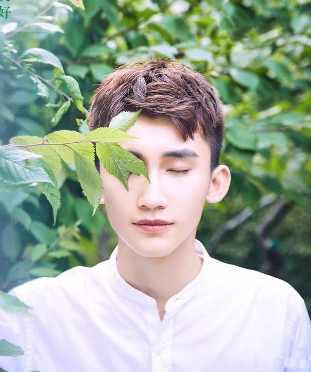 10款"最青春"的男生发型,帅到没朋友!