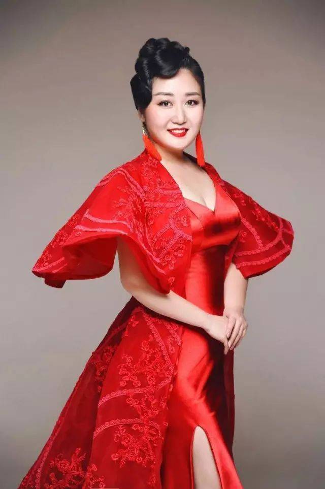 著名青年歌手刘洁