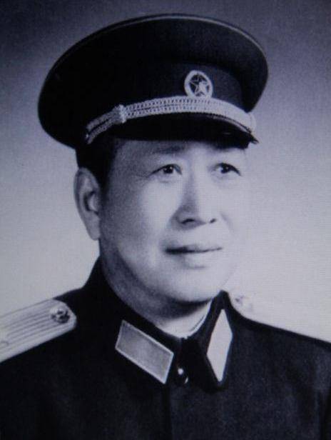 常乾坤和王弼:人民空军的奠基人