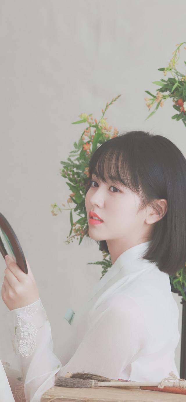 壁纸丨绿豆女孩金所炫,这波短发你可吗?