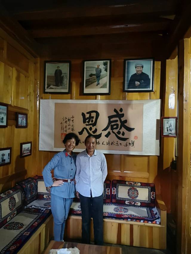 擎旗自有后来人---哈达铺街头的孩子