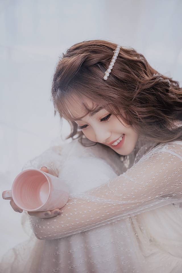 【校花日志】2019狐友校花王倩倩火辣性感 笑容甜蜜神似唐艺昕