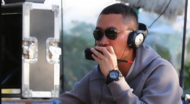 付滃拍摄《乡村爱情12》海报 网友赞帅气 求别再给大个儿加戏