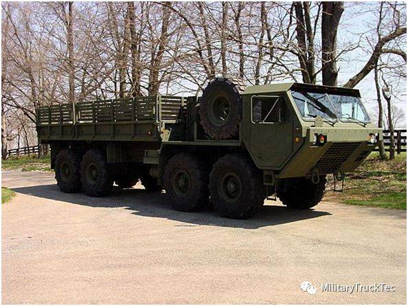 本期我们来聊在军用卡车领域堪称王者的美军重型高机动战术卡车m977.