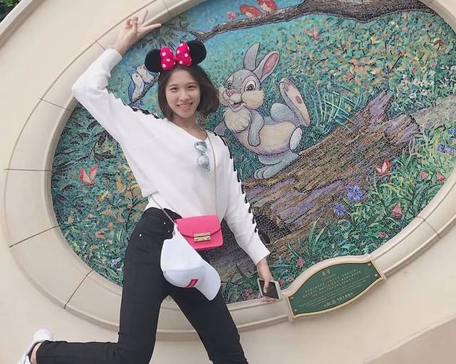 一天两破纪录台州姑娘朱梦惠夺得世界军运会女子50米自由泳冠军