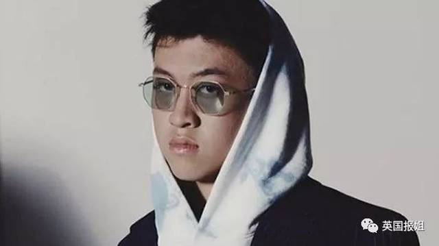 演唱会坐第一排,爱豆对她一见钟情?这是什么梦