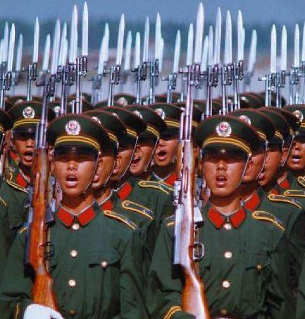 中国武警部队, 前后更换了4次制服, 如何变成现在的样式?_军服