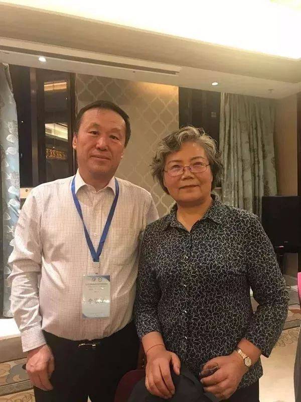 栾丽,_大山谷图库