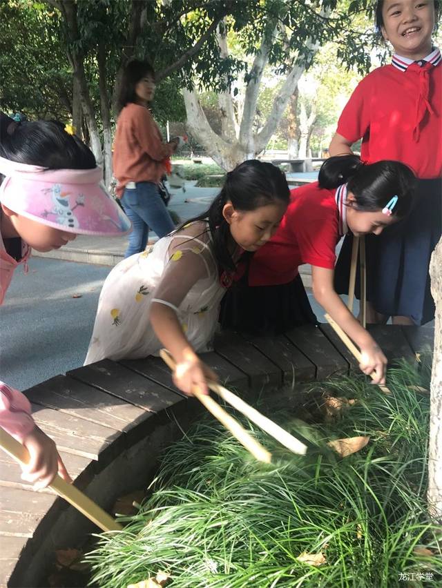 文字:董艺 图片:董艺 编辑:汤莹 审核:刘宁霞 董艺小章章绿博园课余