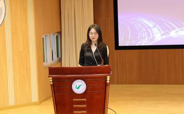 解读培训方案 希沃教育研究院的特级教师顾问袁晶老师解读此次培训