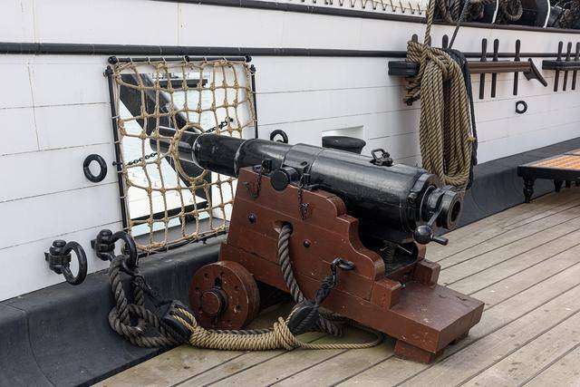 图解英国皇家海军勇士号蒸汽风帆铁甲巡防舰