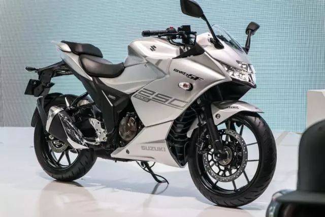 铃木最强250单缸极客飒亮相东京展,性能参数已超越豪爵的双缸250_手机