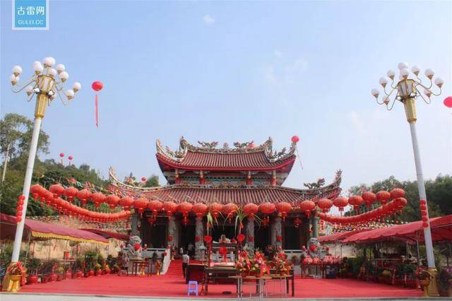 霞美瀛山庙遗址为漳浦县保存较好的元代大型建筑遗址2000年8月被公布