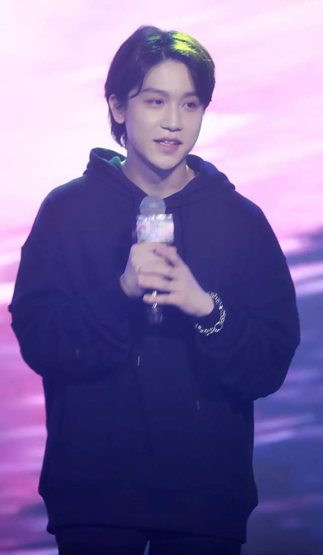 隆力奇护手霜代言人许鑫洋