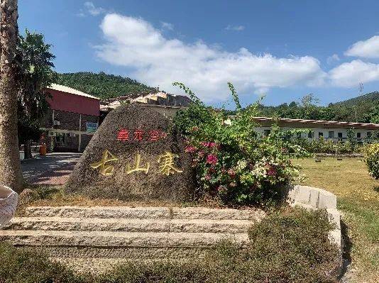 鑫龙谷位于厦门市海沧区东孚镇诗山,明代抗倭遗址,古称龙安寨,现称