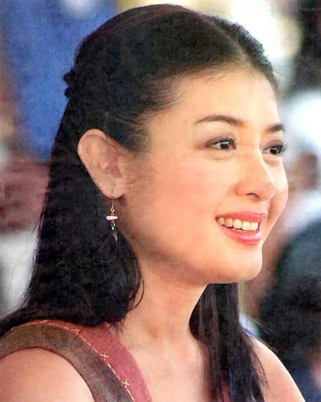 直击泰国西拉米王妃的真容五官超精致这颜值真是不输女明星啊