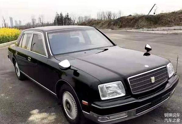 丰田金凤凰世纪轿车,搭载v12动力,素有劳斯莱斯之称
