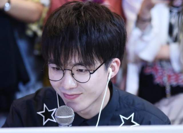 原创刘宇宁翻唱《探清水河》,引张云雷粉丝不满!