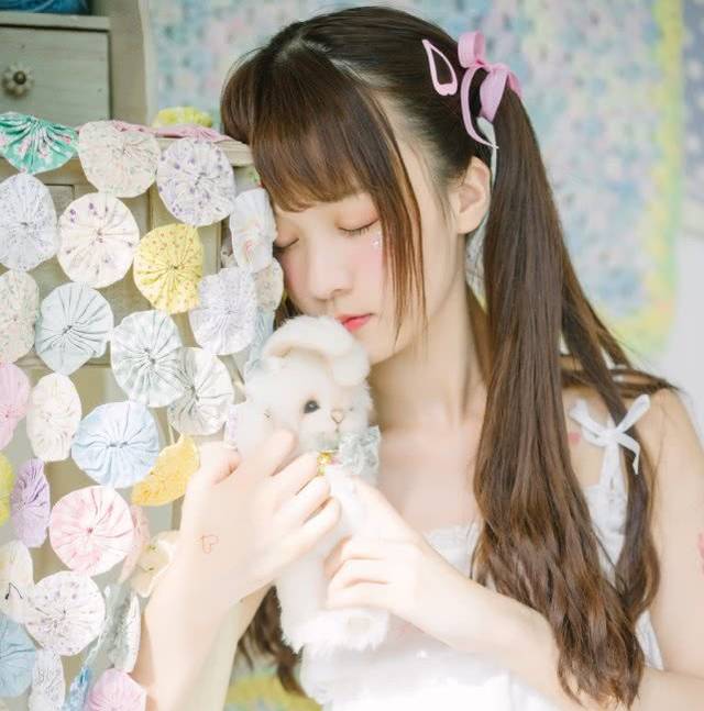 有一种颜值叫赛高酱正脸,本以为是p图怪,看清后才发现是旺夫脸