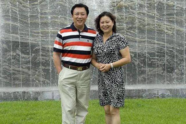 原八一厂15对明星夫妻合影照,都很恩爱,王心刚妻子为爱放弃做演员
