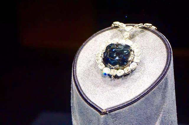 原创在美国自然历史博物馆,有一颗被诅咒的钻石,不少人因它死于非命