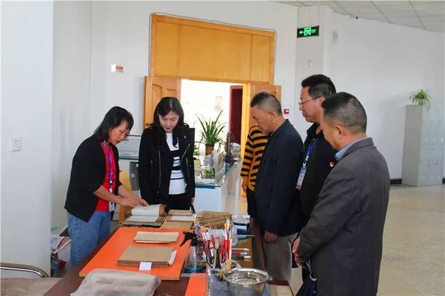楚雄州文旅局局长戴凤玲到州图书馆调研 就下一步工作提出六点要求