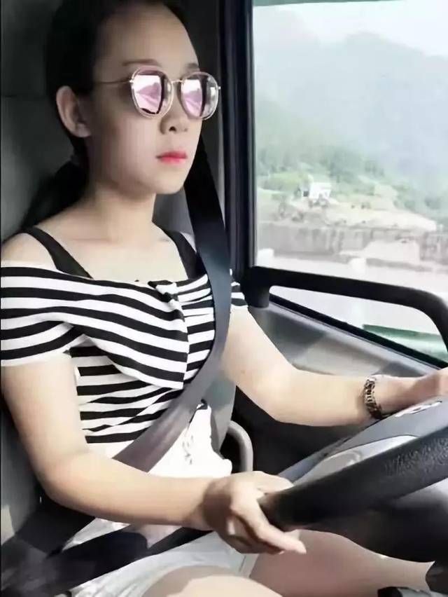 90后美女开货车,两天往返数千公里,月入8500元很满足