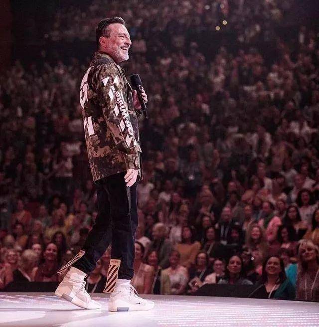 抖音牛肉哥送假鞋?声称要把鞋价打下来,鞋圈大