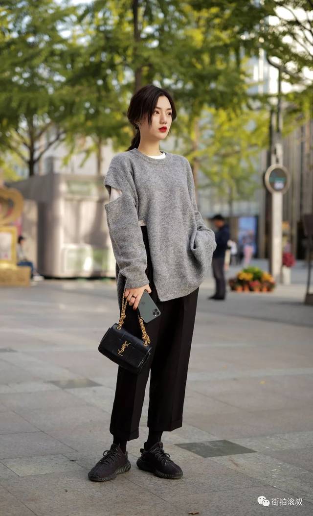 【滚叔街拍】秋天,是收获(好看的小姐姐)的季节_手机搜狐网