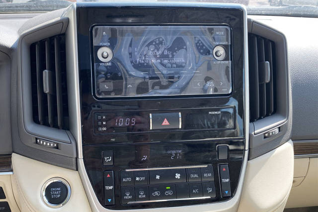 100万买陆巡还是买路虎?逸车道检测师港口检测全新陆巡