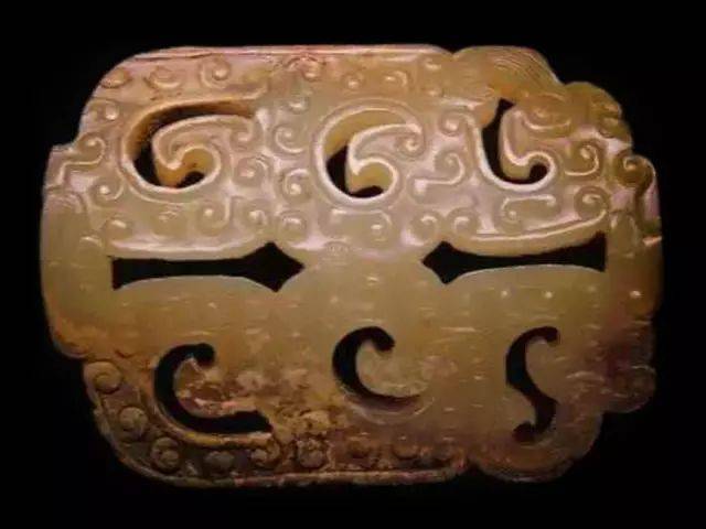 古玉界：古玉沁色学问知多少？“沁色”往往是鉴定古玉价格及其真假的重要